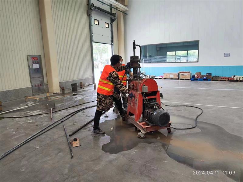 驻马店厂房地面下沉塌陷注浆加固施工